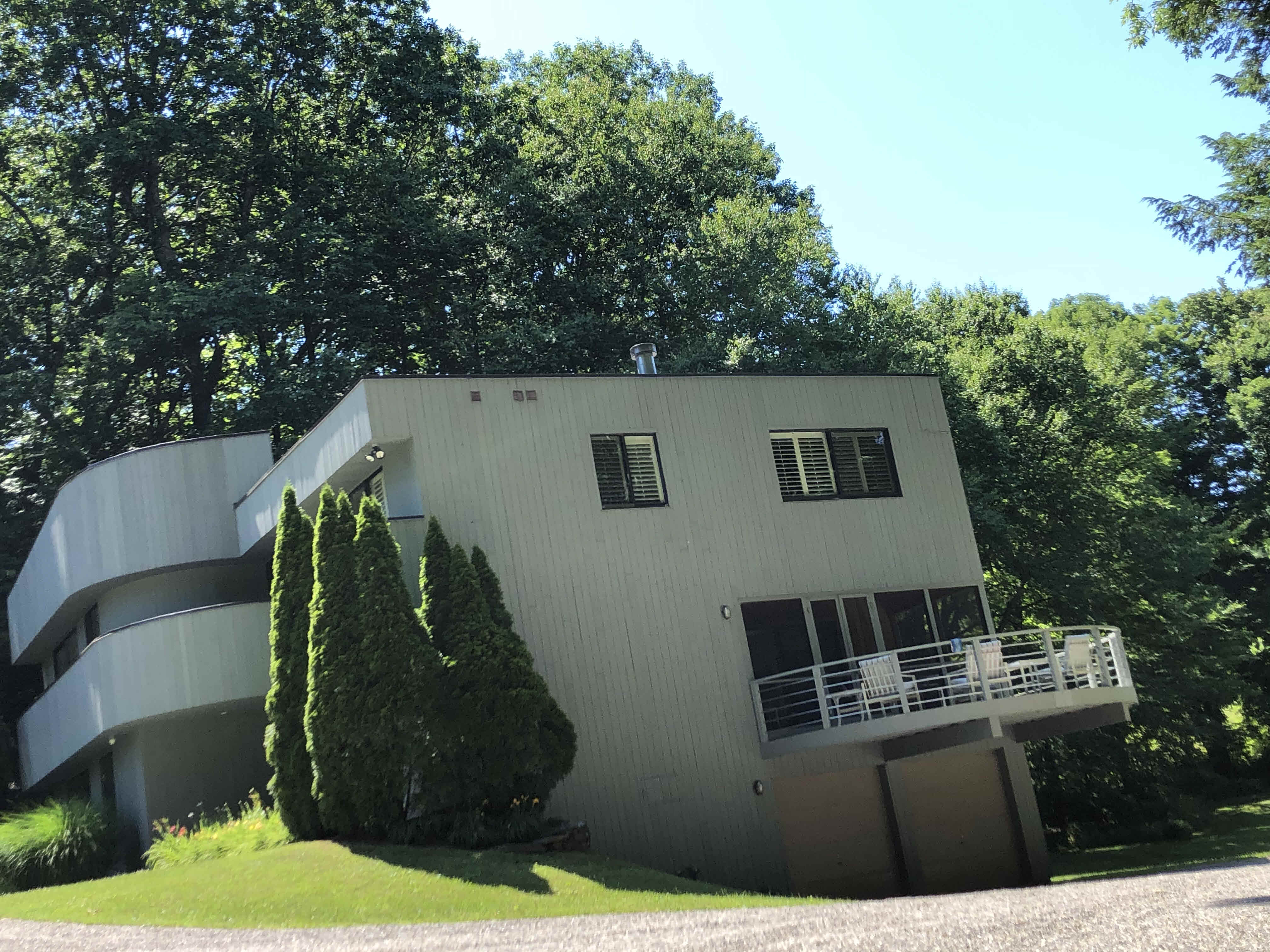 Building photograph for 41 LOGAN ROAD